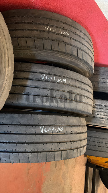 Vendo Neumáticos de Segunda Mano de Camión Diferentes Medidas Madrid - foto 3