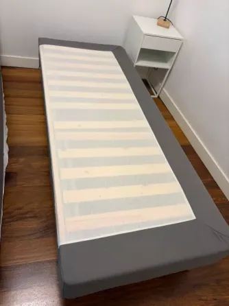 Somier Tapizado 140X200 Patas Madera +Colchon Valencia