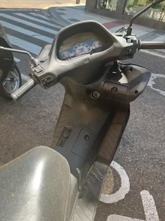 Vendo Moto Honda 125 cc Zaragoza