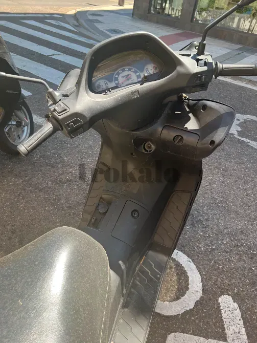 Vendo Moto Honda 125 cc Zaragoza - foto 4