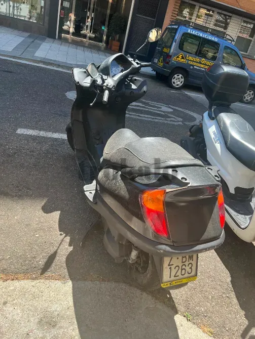 Vendo Moto Honda 125 cc Zaragoza - foto 3
