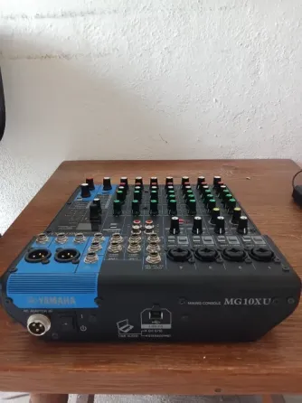 Mesa Mescladora Yamaha Santa Cruz de Tenerife