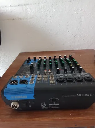 Mesa Mescladora Yamaha Santa Cruz de Tenerife