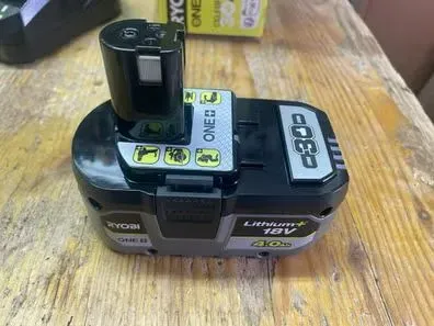 Batería y Cargador Ryobi One+ 18V 4.0Ah Zarautz