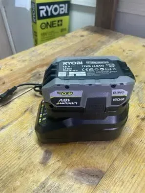 Batería y Cargador Ryobi One+ 18V 4.0Ah Zarautz