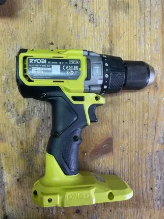 Taladro Percutor 105Nm Sin Escobillas 18V One+ HP Zarautz