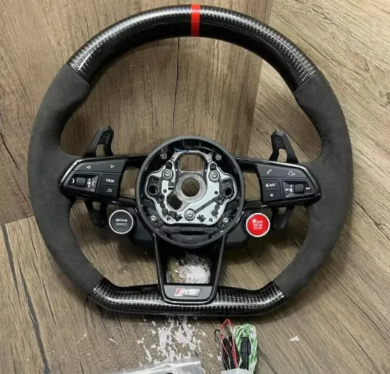 Volante Audi RS en Alcantara+Fibra de Carbono Aranjuez
