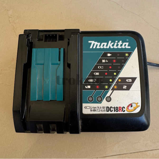 Clavadora Makita Dbn600 18V + Batería 5Ah Sagunto - foto 5