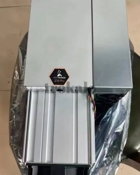 Bitmain Antminer Z15 Pro 860Ksol 2780W Asic Crypto Miner Madrid - foto 2