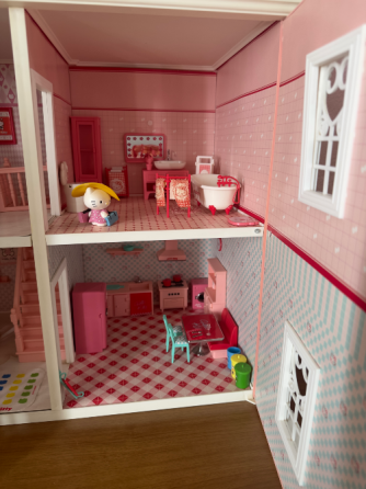 Casa de Muñecas Hello Kitty Interactiva y Completa Cordoba