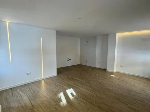 Instalacion de Suelos de Maderas Laminados Vinilos Spc Sevilla