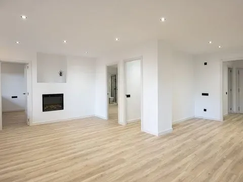 Instalacion de Suelos de Maderas Laminados Vinilos Spc Sevilla