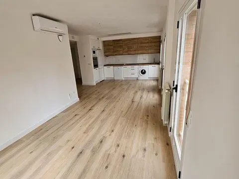 Instalador de Suelos de Maderas Laminado Vinilos Spc Sevilla