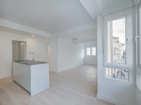 Instalador de Suelos de Maderas Laminado Vinilos Spc Sevilla