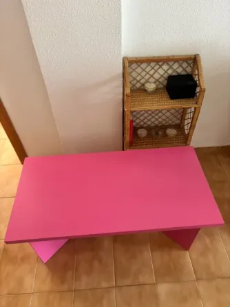 Mesa Madera Fucsia, Ideal Para Living o Espacios Decorativos Torrevieja