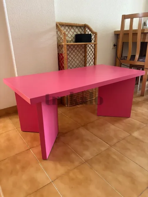 Mesa Madera Fucsia, Ideal Para Living o Espacios Decorativos Torrevieja - foto 1