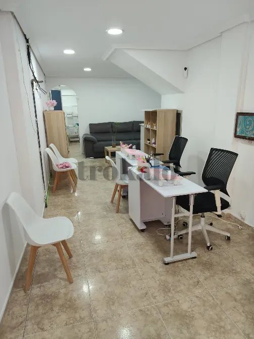 Inmobiliario Centro Estetica Linares - foto 3
